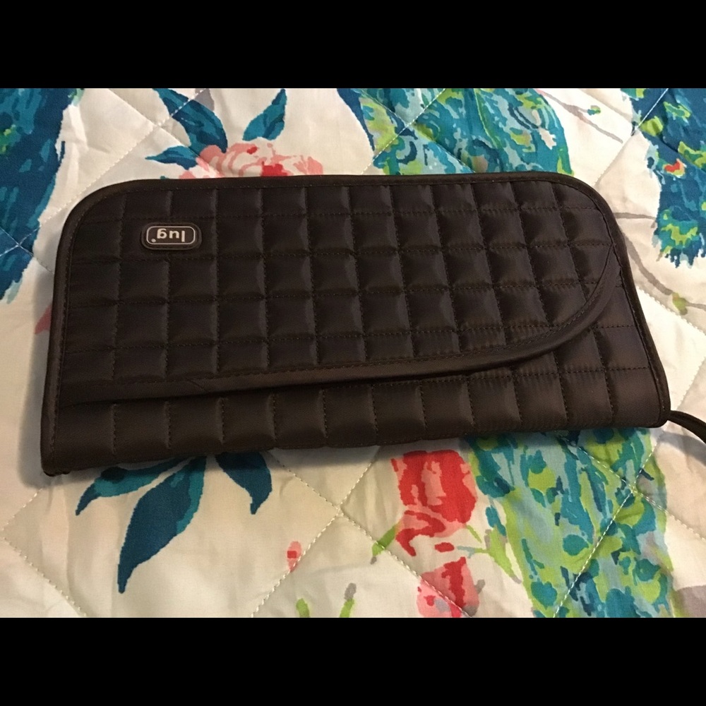 Lug passport wallet